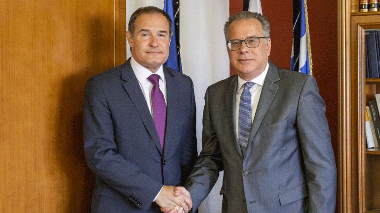 Συνάντηση Κουμουτσάκου με τον εκτελεστικό διευθυντή της Frontex