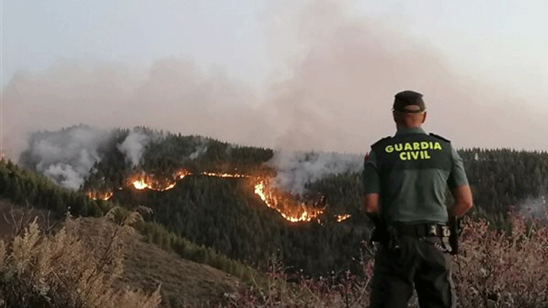 Σε ύφεση η πυρκαγιά στο νησί Γκραν Κανάρια