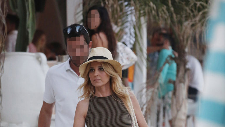 Η Έλενα Ράπτη παντρεύτηκε τον σωματοφύλακά της