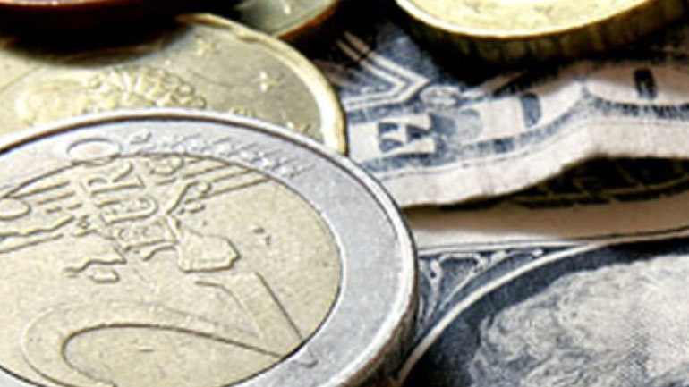 Το ευρώ ενισχύεται οριακά 0,03%, στα 1,1083 δολάρια