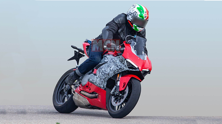 Ducati Panigale: Προσεχώς νέο μέλος στην οικογένεια!