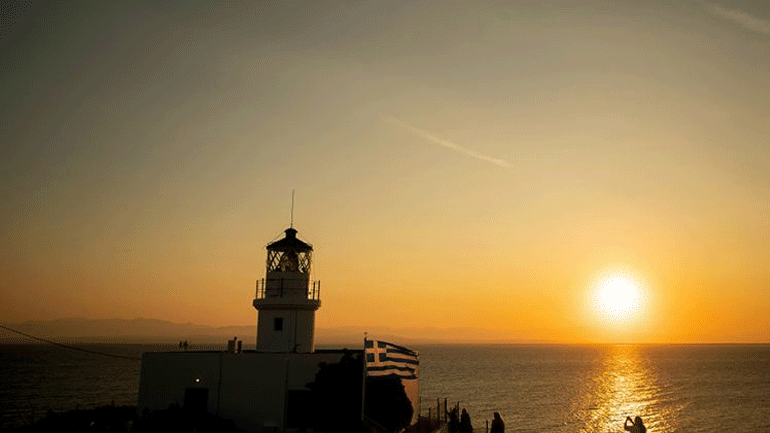 «Πλημμύρισαν» με κόσμο οι φάροι της Ελλάδας