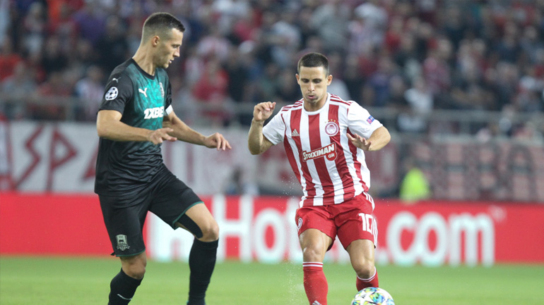 Ο Ποντένσε προσπαθεί να ξεπεράσει τον αντίπαλό του