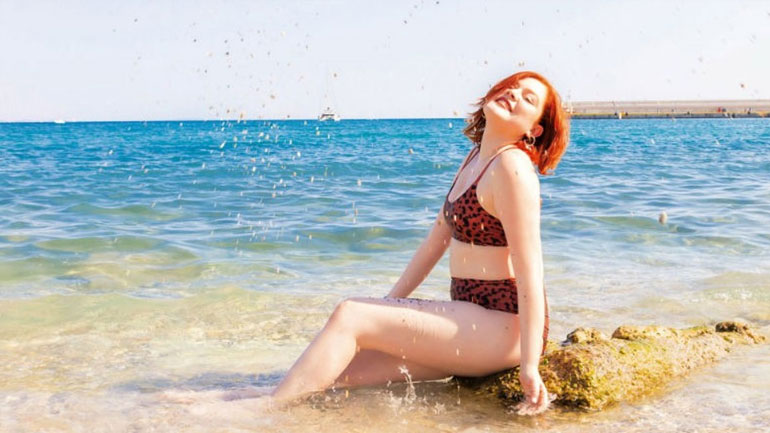 Ξανθή Τζερεφού: Η πρώην παίκτρια του GNTM ποζάρει με μαγιό και μιλάει για όλους και όλα