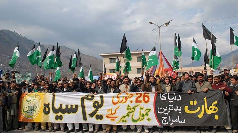 Πακιστάν: Υπό πίεση η κυβέρνηση στις εκκλήσεις υπέρ της έναρξης τζιχάντ εναντίον της Ινδίας