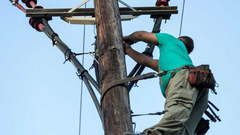 ΔΕΔΔΗΕ: Αποκαταστάθηκε η ηλεκτροδότηση στον Πόρο