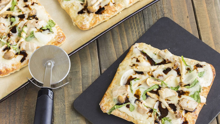 Σήμερα φτιάξτε ζύμη για πίτσα διαίτης!