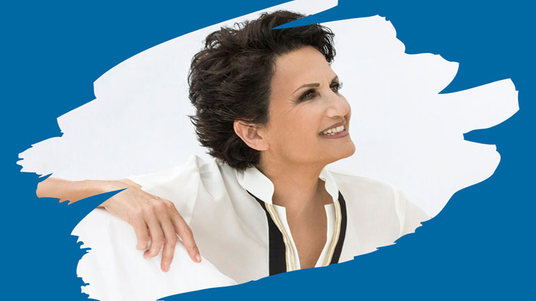 Η Άλκηστις Πρωτοψάλτη στο Βεάκειο Δημοτικό Θέατρο