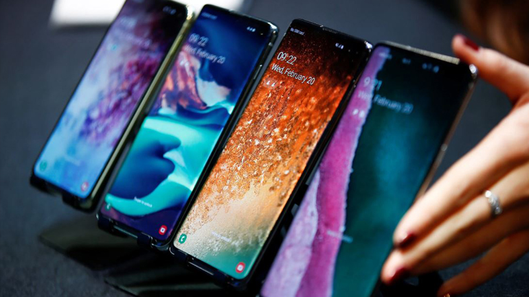 Ραγδαία αύξηση τιμών στα κινητά από το 2017