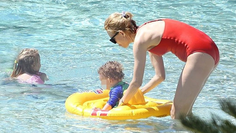 Βίκυ Καγιά: Βουτιές με την Μπιάνκα και τον Καρολο!