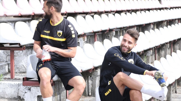 ΑΕΚ: Κόπηκαν από την αποστολή οι Σιμάο και Παουλίνιο