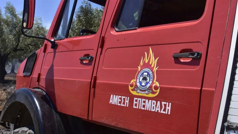 Σε εξέλιξη φωτιά στη Βάρδα