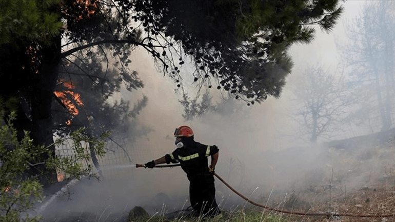 Λάρισα: Σε εξέλιξη πυρκαγιά στην περιοχή του Πυργετού