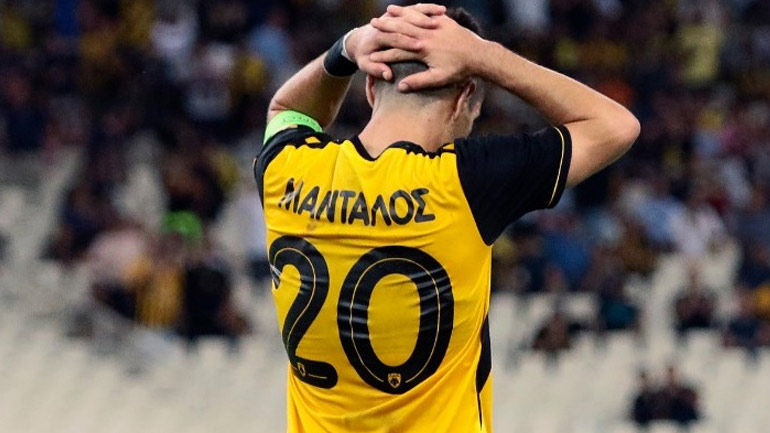 Ένταση με Μπάρκα και οπαδούς της ΑΕΚ, ξέσπασε σε λυγμούς ο Μάνταλος!