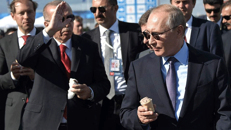 Όταν ο Πούτιν κέρασε… παγωτό τον Ερντογάν