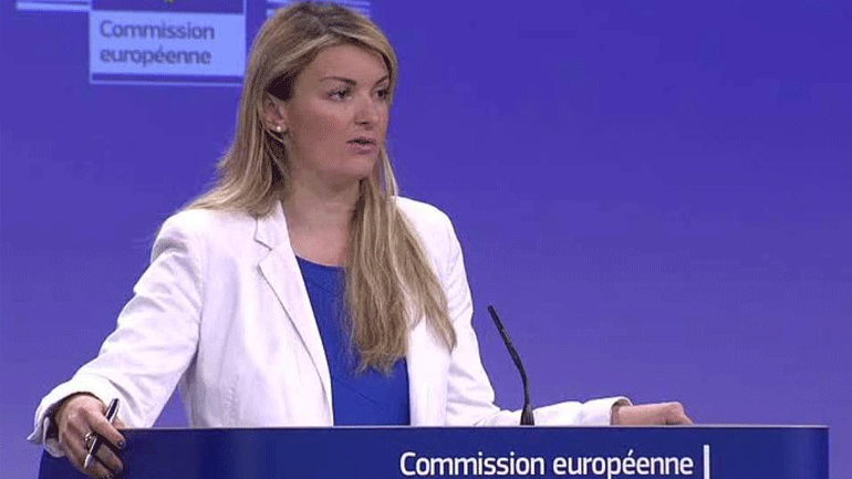 Κομισιόν: Σημαντικό ορόσημο η άρση των capital controls