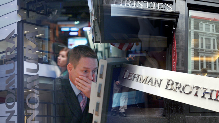 Κρίση τύπου Lehman Brothers βλέπουν Τράπεζες και Οίκοι