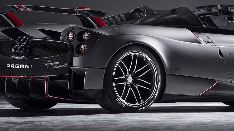 Τα ελαστικά Pirelli Trofeo R έχουν κατασκευαστεί αποκλειστικά για την συγκεκριμένη Pagani