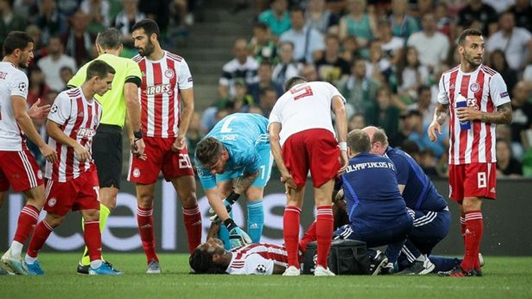 Ολυμπιακός: Τέσσερις εβδομάδες εκτός ο Σεμέδο