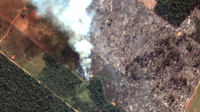 «Ναι» από τη Βραζιλία στην παροχή βοήθειας για τις φωτιές στον Αμαζόνιο