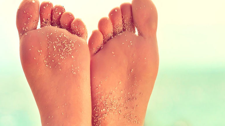 Scrub ποδιών για μεταξένια αίσθηση