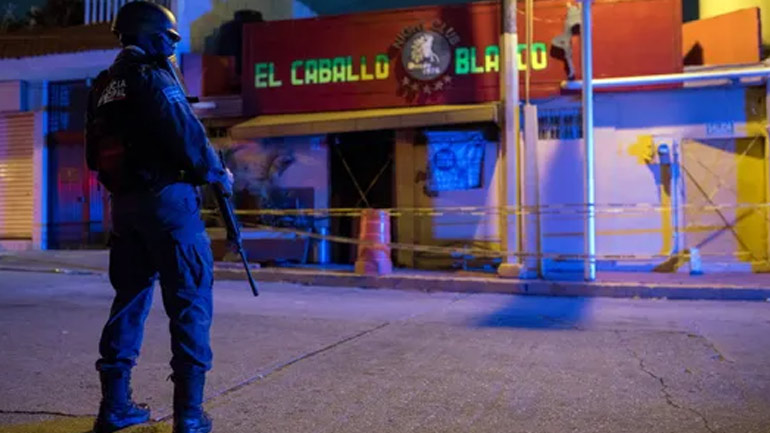 Μεξικό: Τουλάχιστον 28 νεκροί από επίθεση ενόπλων σε μπαρ στριπτίζ
