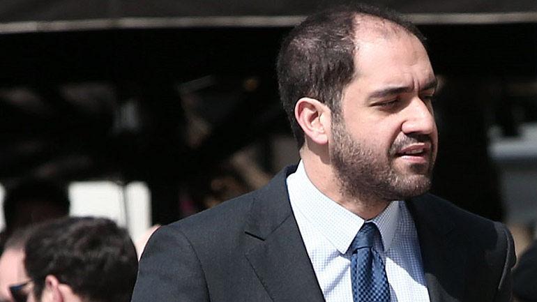 Φωτιές άναψε ο συνεργάτης του Υφυπουργού Φωτιές άναψε ο συνεργάτης του Υφυπουργού