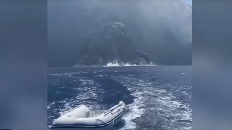 Μοναδικό βίντεο από την έκρηξη του ηφαιστείου Στρόμπολι