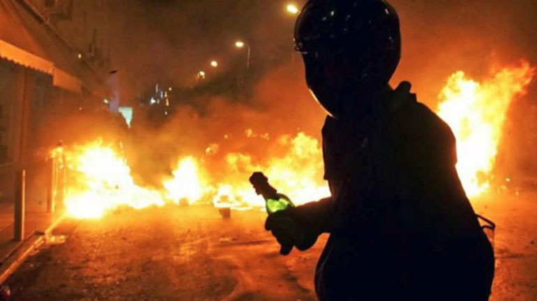 Επίθεση με μολότοφ σε σύνδεσμο του ΠΑΟΚ στη Θεσσαλονίκη