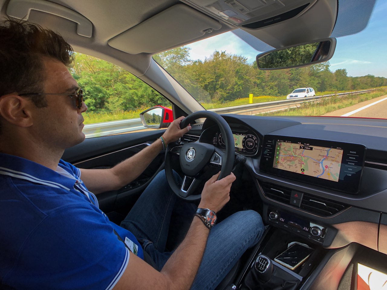 Ανεβάζει πολύ ψηλά τον πήχη με το σαλόνι που διαθέτει