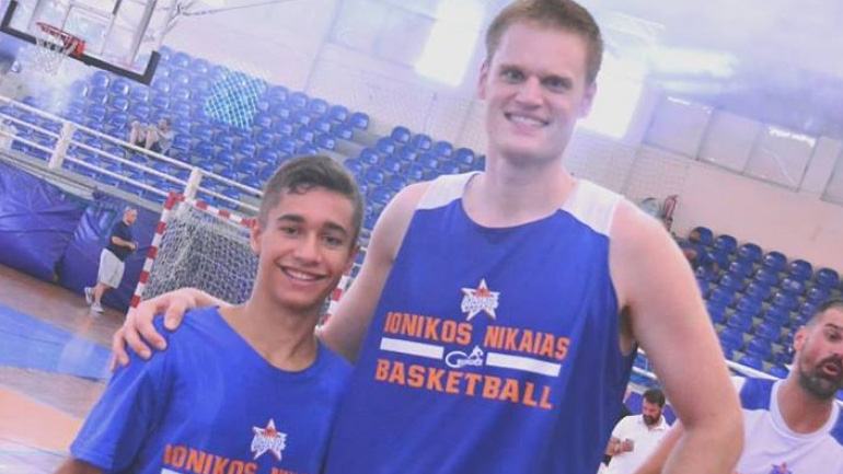 Ιωνικός Νικαίας: Ανανέωσε με Σάφτενααρ