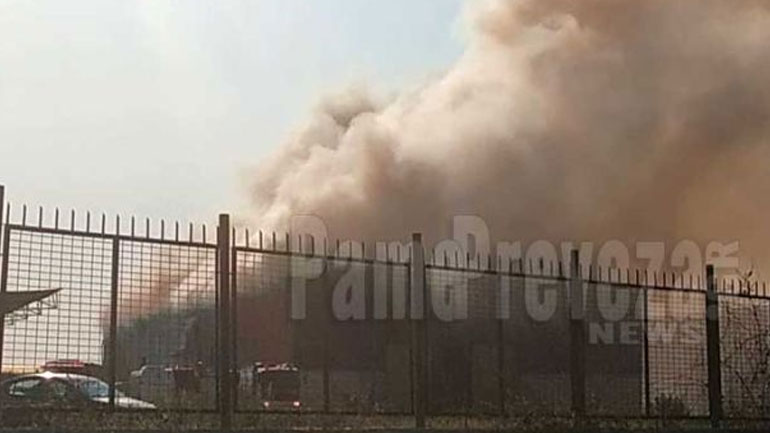 Πυρκαγιά σε αποθήκη με ανακυκλώσιμα υλικά στη ΒΙΠΕ της Πρέβεζας