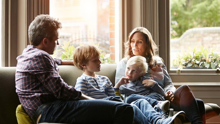 Η εξουθένωση των γονέων μπορεί να έχει επικίνδυνες επιπτώσεις τόσο για τους γονείς όσο και για τα παιδιά