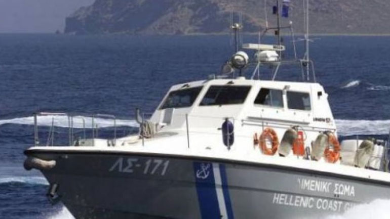 Κατασβέστηκε πυρκαγιά που ξέσπασε σε θαλαμηγό νότια των Αντιπαξών-Σώοι oι επιβάτες