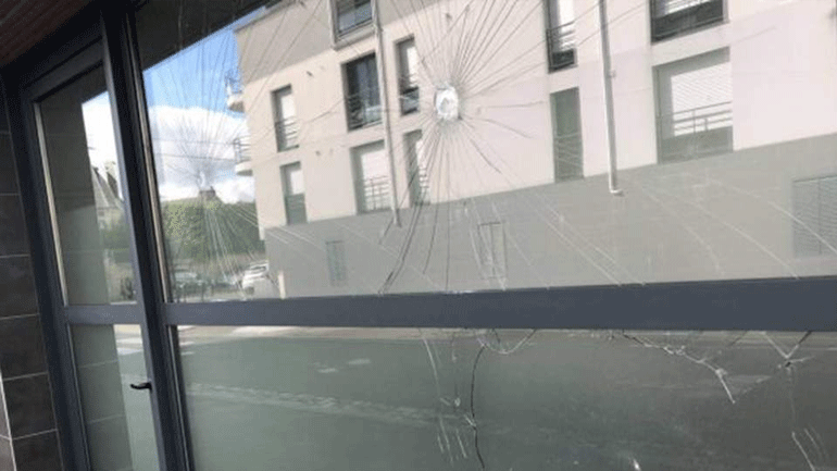 Επίθεση αντιεξουσιαστών στο ελληνικό προξενείο στη Ναντ της Γαλλίας