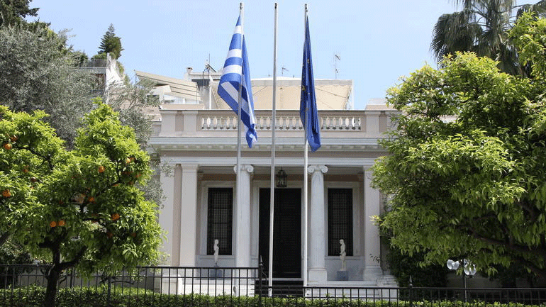 Πηγές Μαξίμου: Το 1/3 των βουλευτών του ΣΥΡΙΖΑ προτίμησε τις παραλίες αντί να στηρίξει τον Τσίπρα