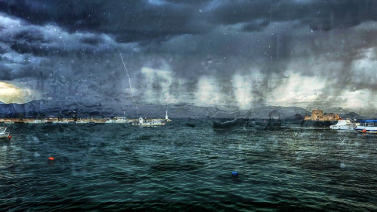 Χαλάζι, βροχές και συννεφιές