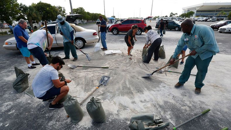 Ο τυφώνας Ντόριαν απειλεί τις Μπαχάμες