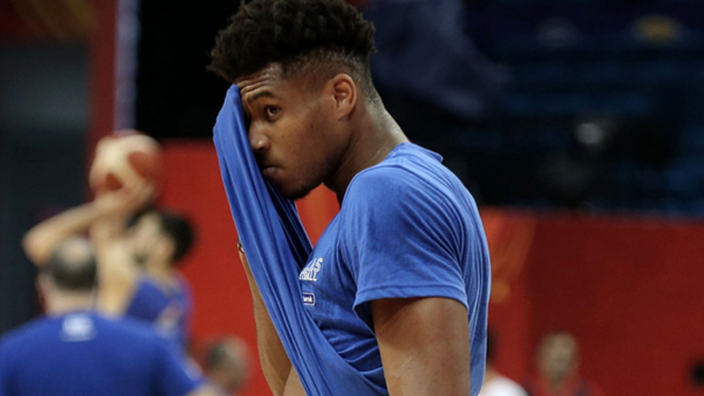 «Τρέλα» στη Ναντζίνγκ για τον Αντετοκούνμπο