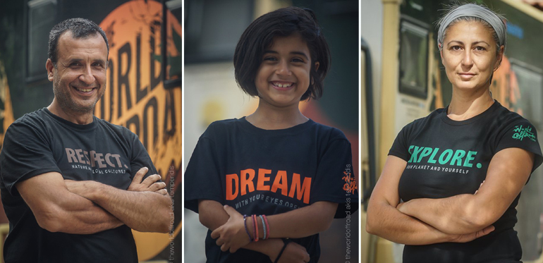 Μπλουζάκια με μοντέλα την οικογένεια Τεμπερίδη!