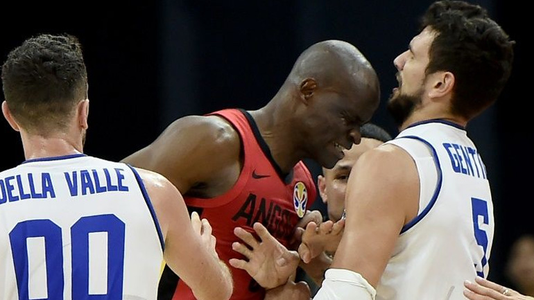 Ο Τζεντίλε δέχθηκε κουτουλιά από τον Λιονέλ Πάουλο!