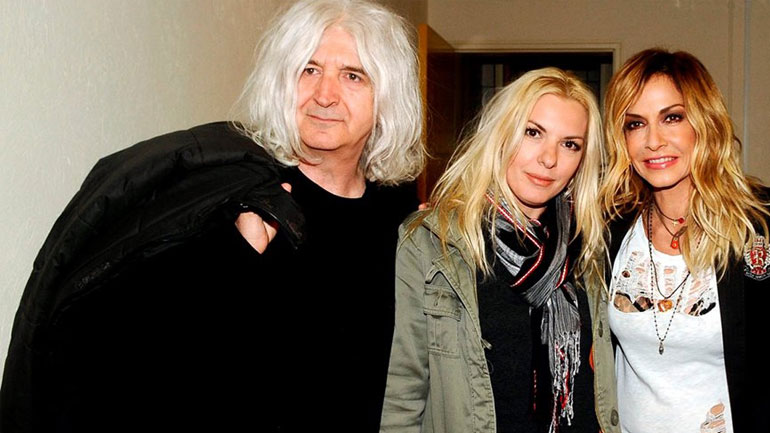 Άννα Βίσση: Βόλτα στην Κηφισιά με την Αννίτα Πάνια και τον Νίκο Καρβέλα!