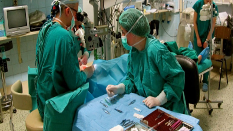 Έλληνες γιατροί που ειδικεύονται στο εξωτερικό ήρθαν για εκπαίδευση στα Πειραματικά Χειρουργεία Οφθαλμολογίας του ΑΠΘ