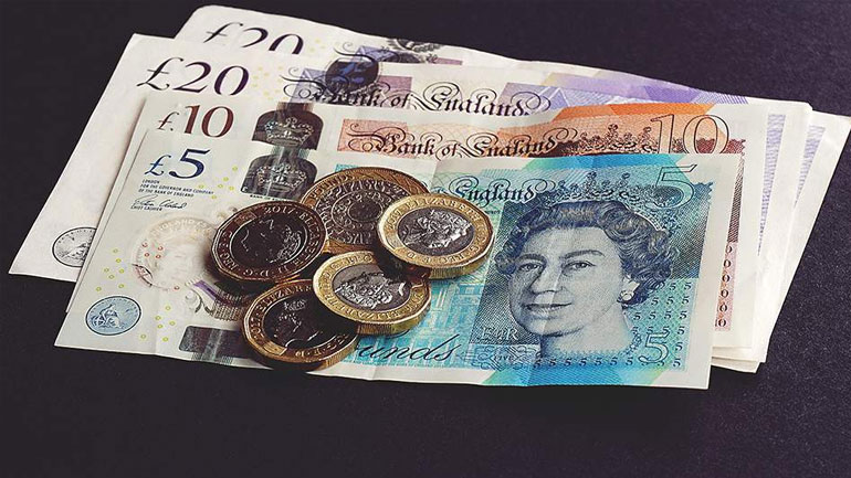 Πτώση της στερλίνας – Στα χαμηλότερα επίπεδα από τον Οκτώβριο 2016