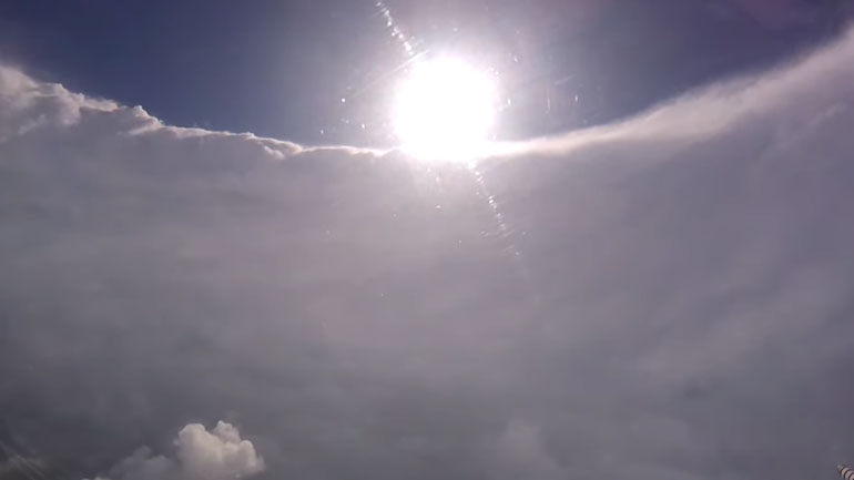 Βίντεο που κόβει την ανάσα: Στο μάτι του κυκλώνα Dorian