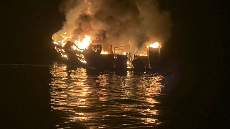 Conception: Έχουν εντοπιστεί 25 πτώματα στο πλοίο τουρισμού που πήρε φωτιά και βυθίστηκε στην Καλιφόρνια