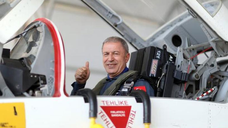 O Ακάρ πέταξε πάνω από το Αιγαίο – «Δεν θα επιτρέψουμε τετελεσμένα» διεμήνυσε