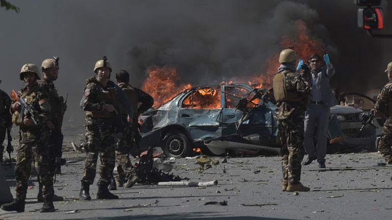 Τουλάχιστον 16 νεκροί από τη βομβιστική επίθεση στην Καμπούλ