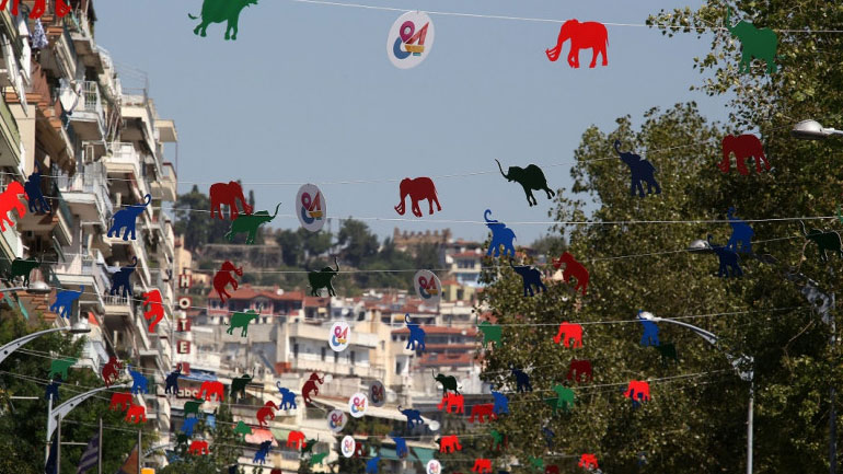 Γέμισε ελεφαντάκια η Θεσσαλονίκη προς τιμήν της Ινδίας