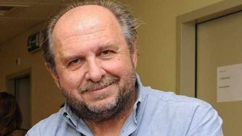 Ο Σκουρολιάκος, τα μάρμαρα και η ηλεκτρική σκούπα